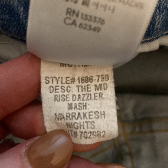 MOTHER The Mid Rise Dazzler in Marrakesh Nights
Size 29
Preloved - Picture 12 of 13